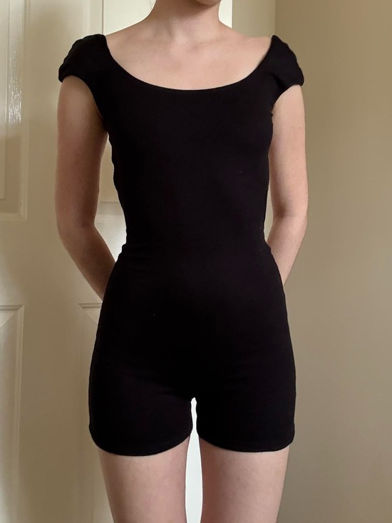 ARE YOU AM I Other - ARE YOU AM I Black Short Sleeve Romper
